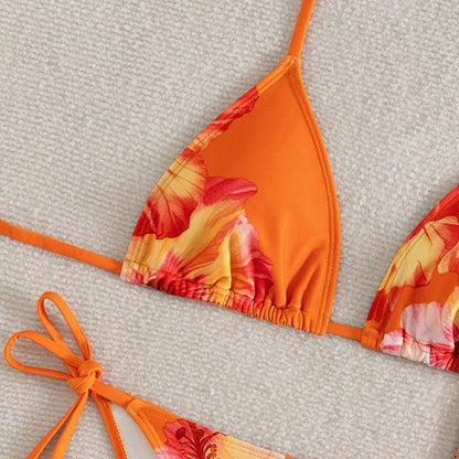 Üçgen Kupa Dantelli Baskılı Bikini Takımı Niebbla