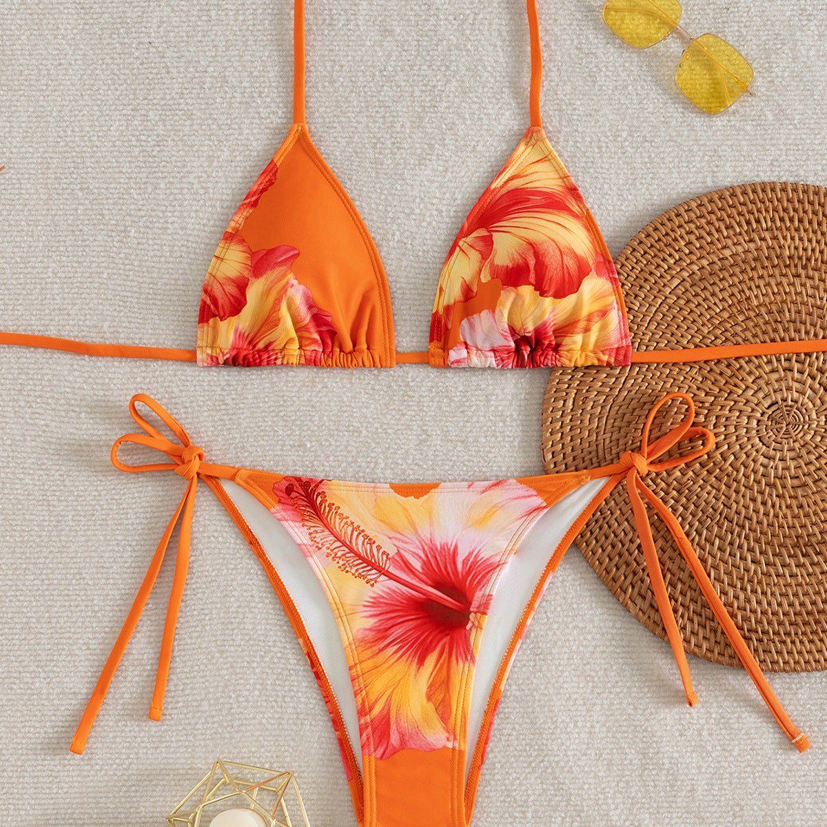 Üçgen Kupa Dantelli Baskılı Bikini Takımı Niebbla