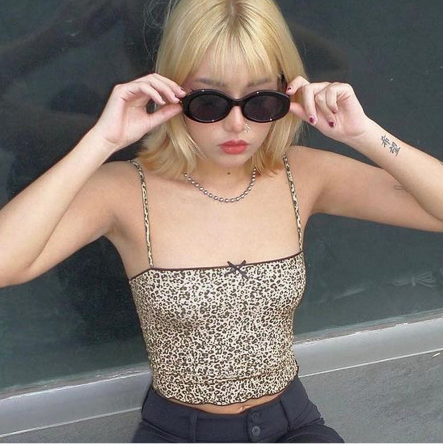 Grecia Leopar Desenli Crop Bluz Siaora