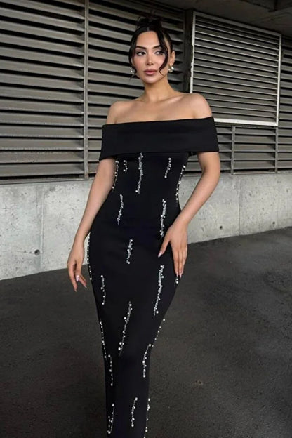 Taş Detaylı Straplez Yaka Scuba Kumaş Elbise THESVELTECHIC