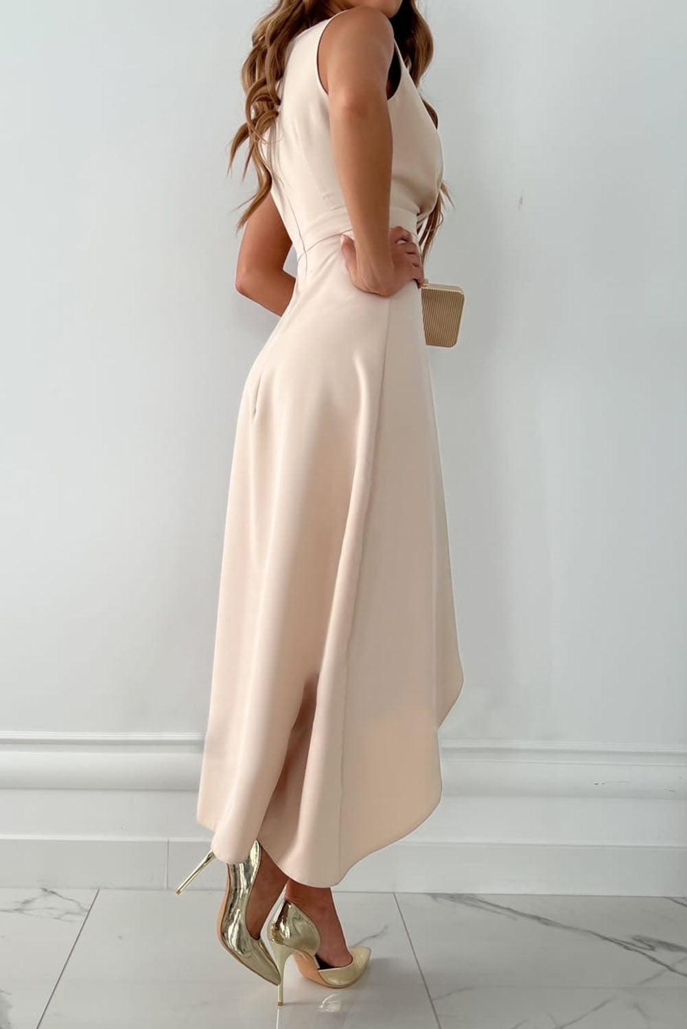 Amari | V Yaka Midi Elbise THESVELTECHIC