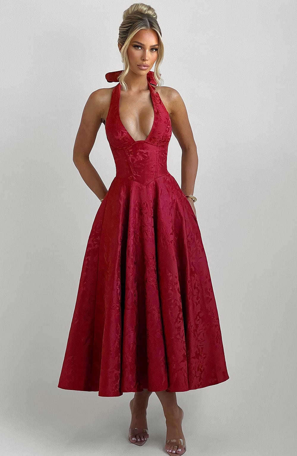 Bordo Halter Yaka Midi Elbise Niebbla