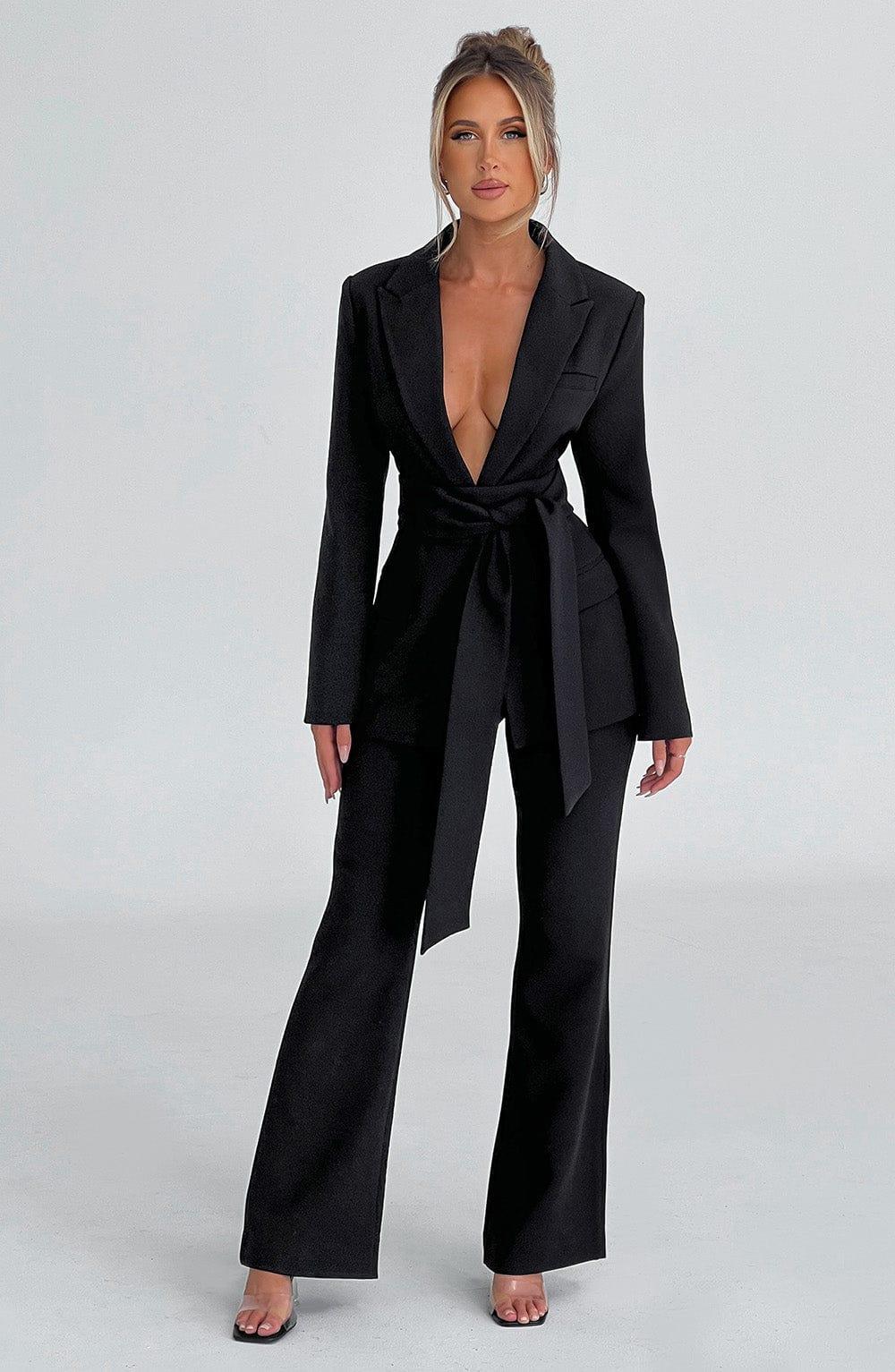 Midnight Elegance Kuşak Detaylı Ceket Siaora