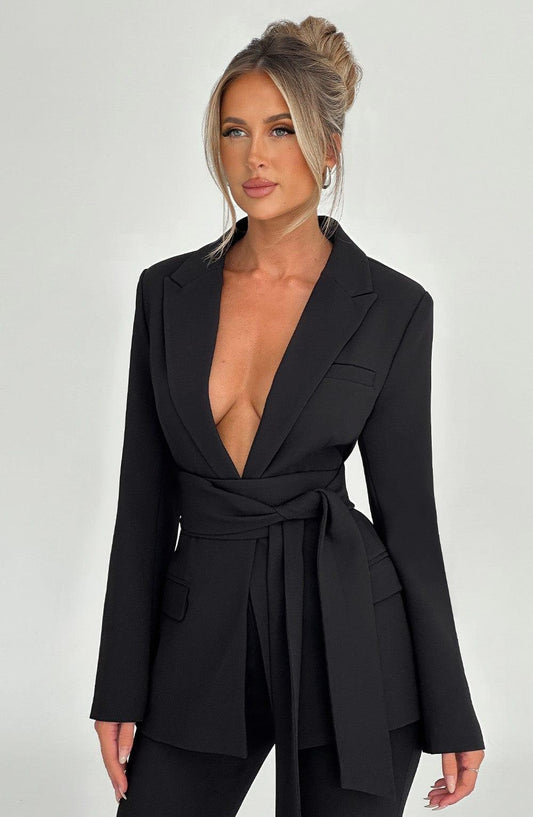 Midnight Elegance Kuşak Detaylı Ceket Siaora