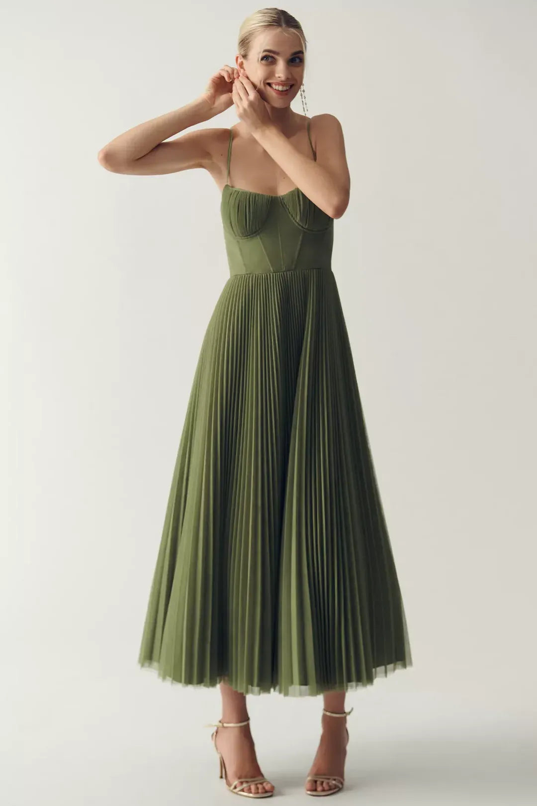 Sırt Detaylı Elegan Midi Elbise Siaora