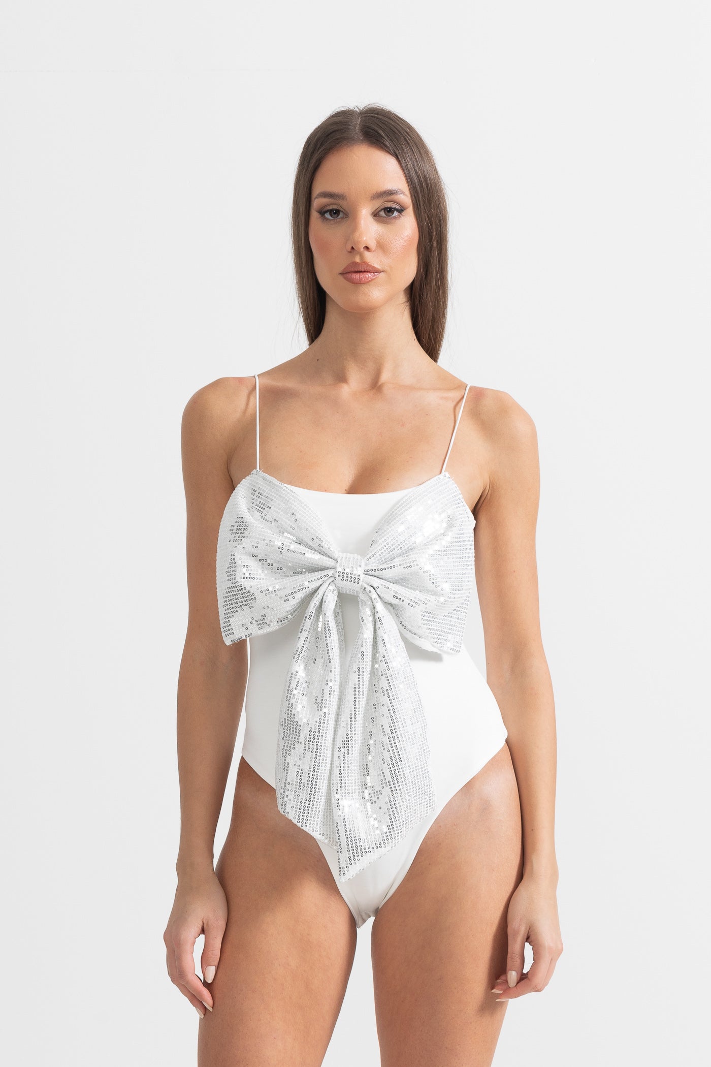 Önü Büyük Pullu Fiyonklu Bodysuit Siaora