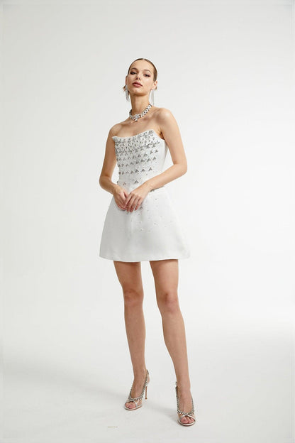 Radiance Elegance Beyaz Taş İşlemeli Straplez Mini Elbise Siaora
