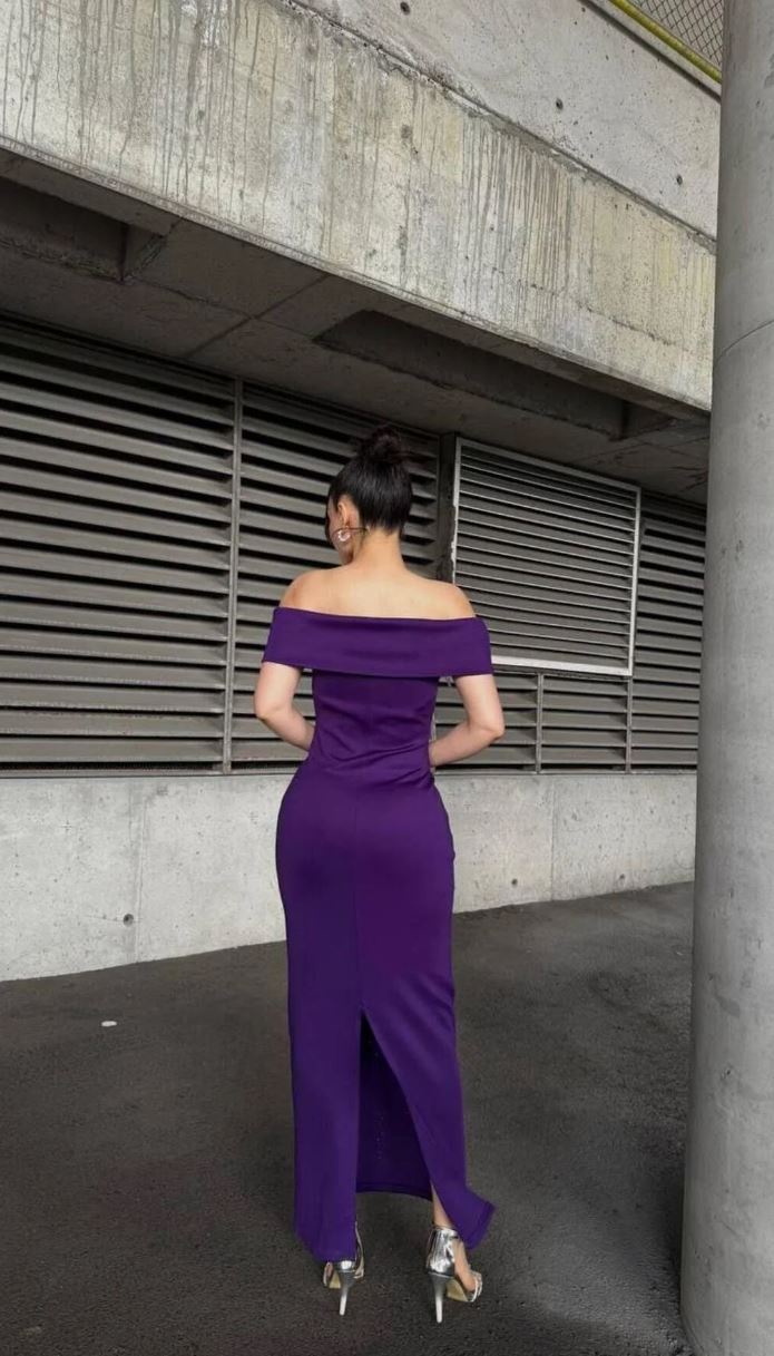 Taş Detaylı Straplez Yaka Scuba Kumaş Elbise THESVELTECHIC