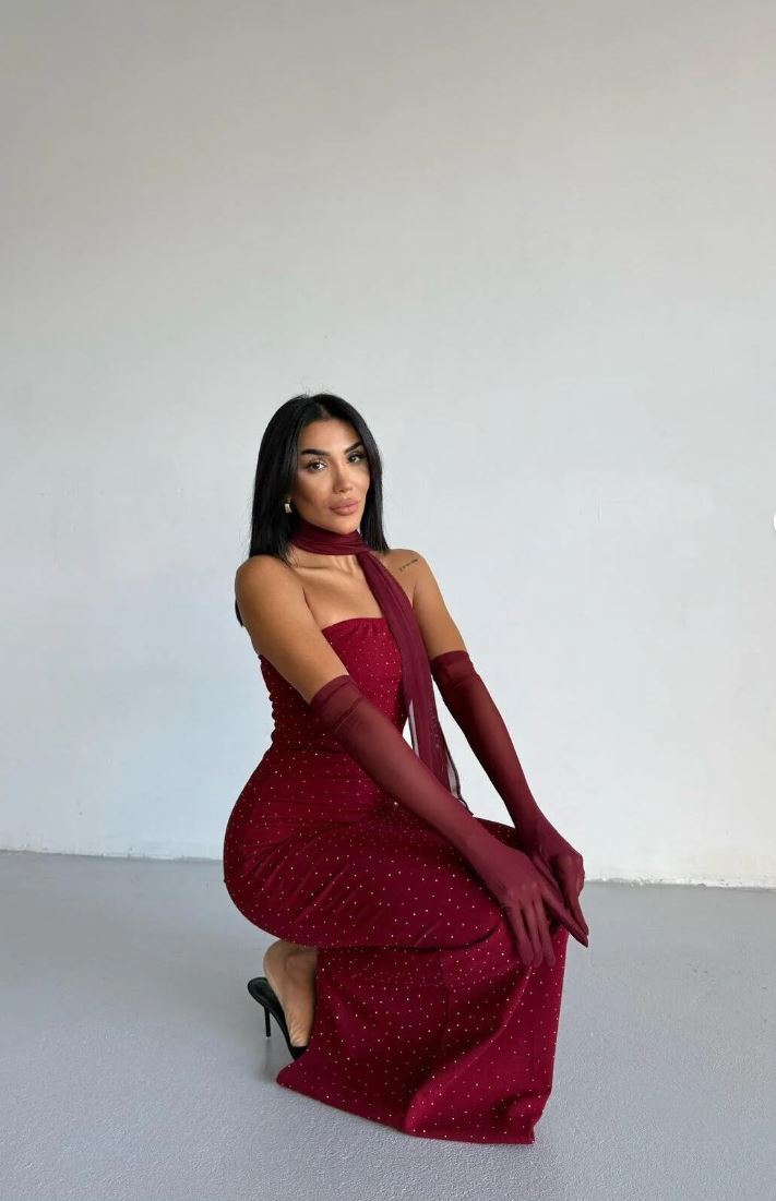 Eldivenli Straplez Şık Elbise THESVELTECHIC