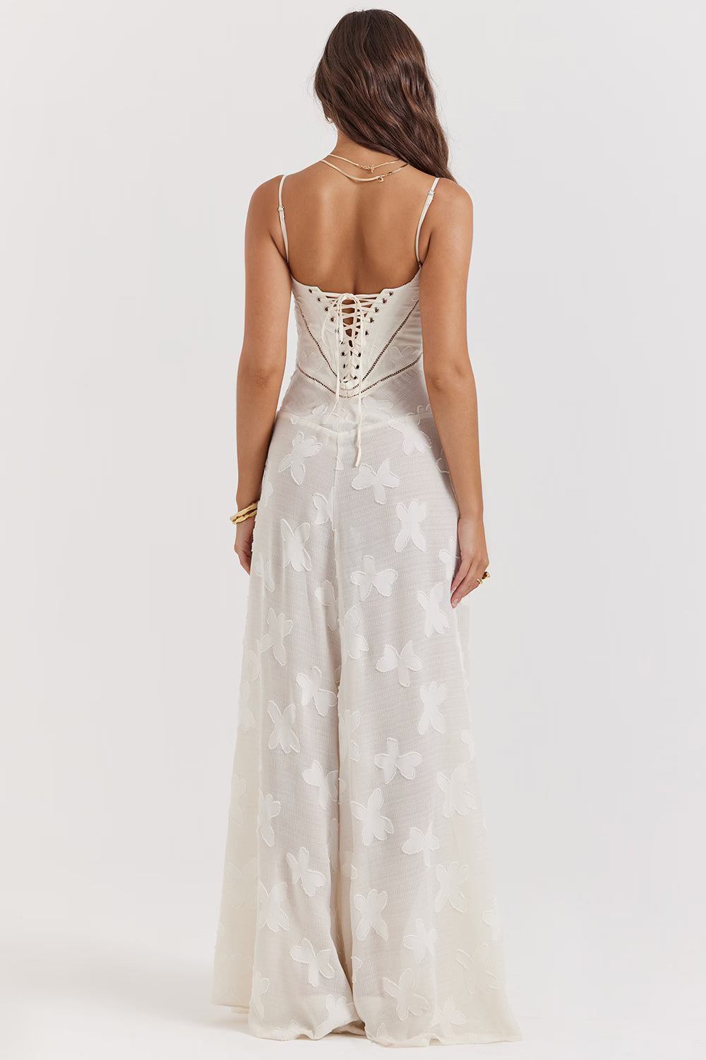 Krem Rengi Vintage Çiçek Dantelli Sırt Detaylı Maxi Elbise Niebbla