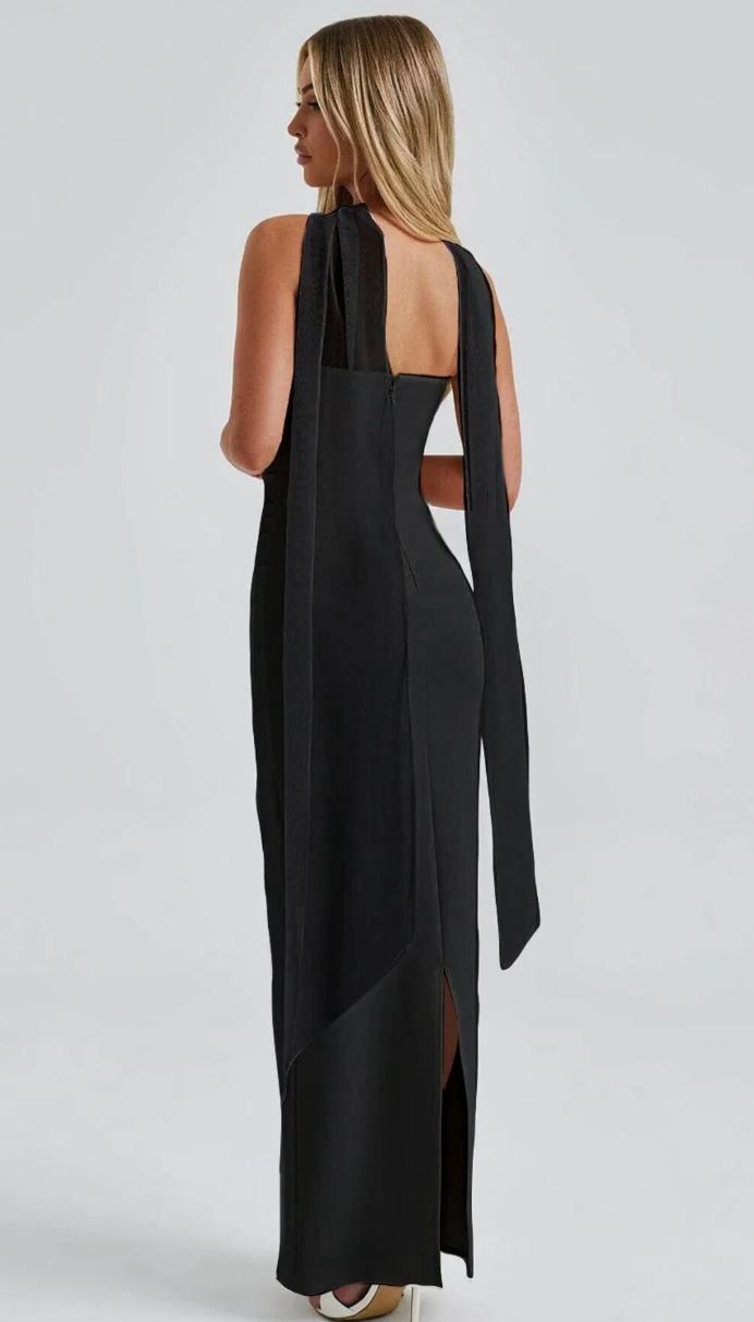 Eldivenli Straplez Şık Elbise THESVELTECHIC